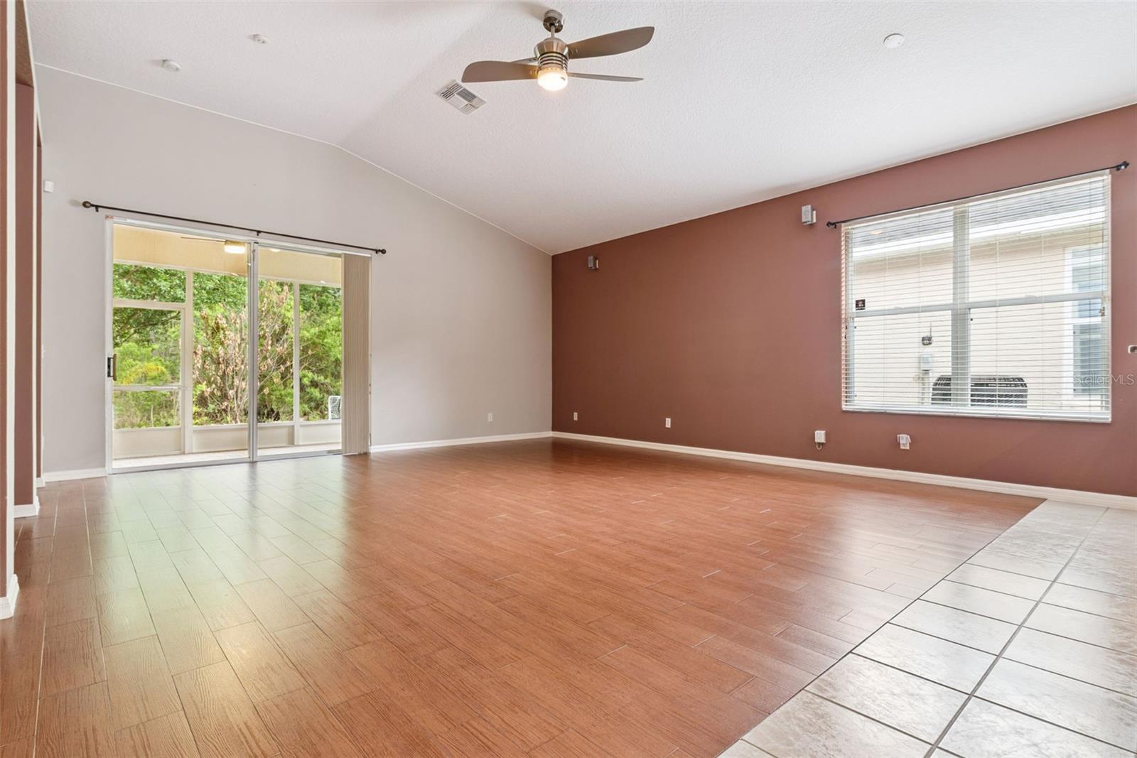 Image 16 of 37 For 2221 Cypress Trace Circle