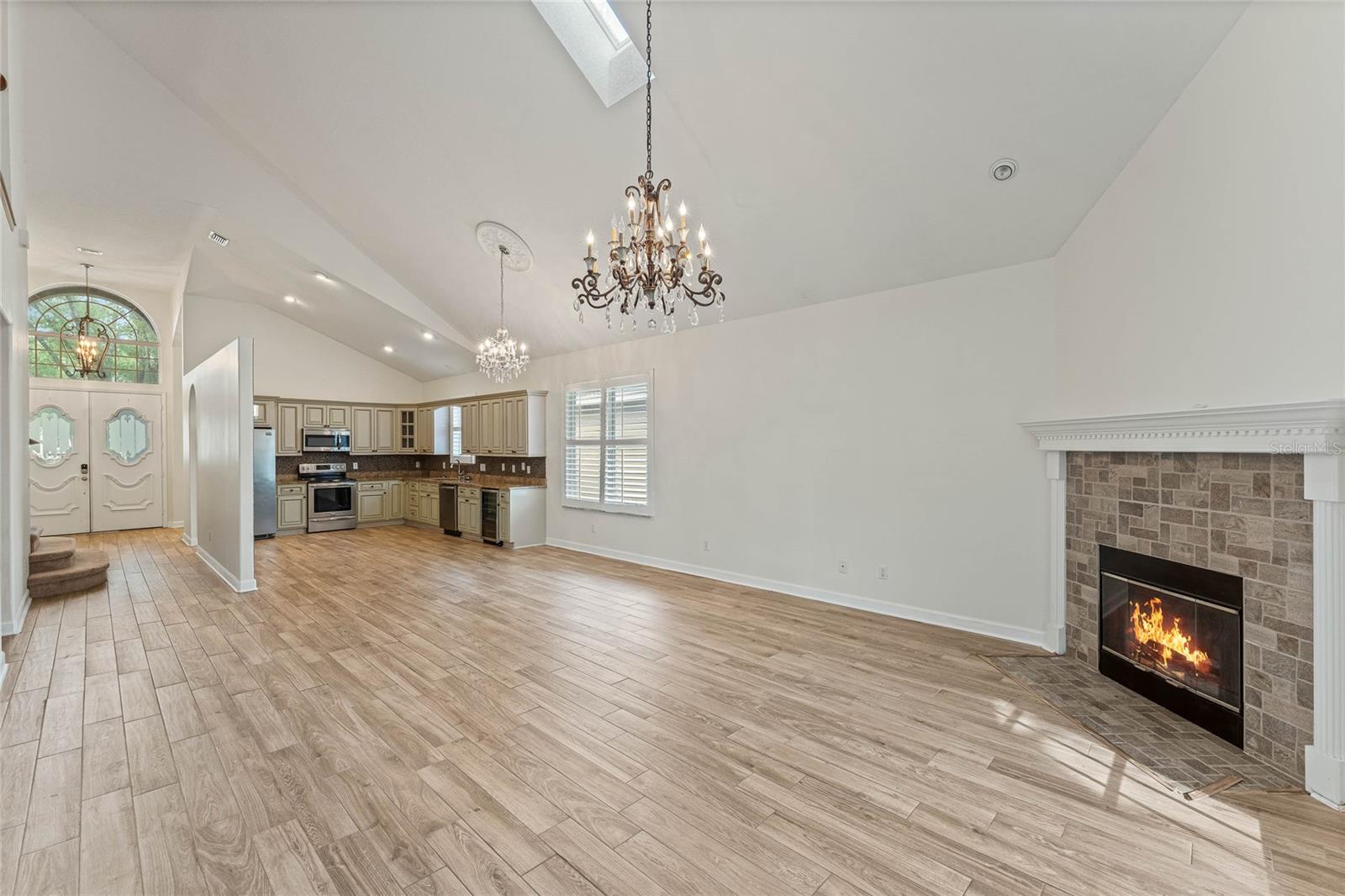 Image 3 of 15 For 7284 Hawksnest Boulevard