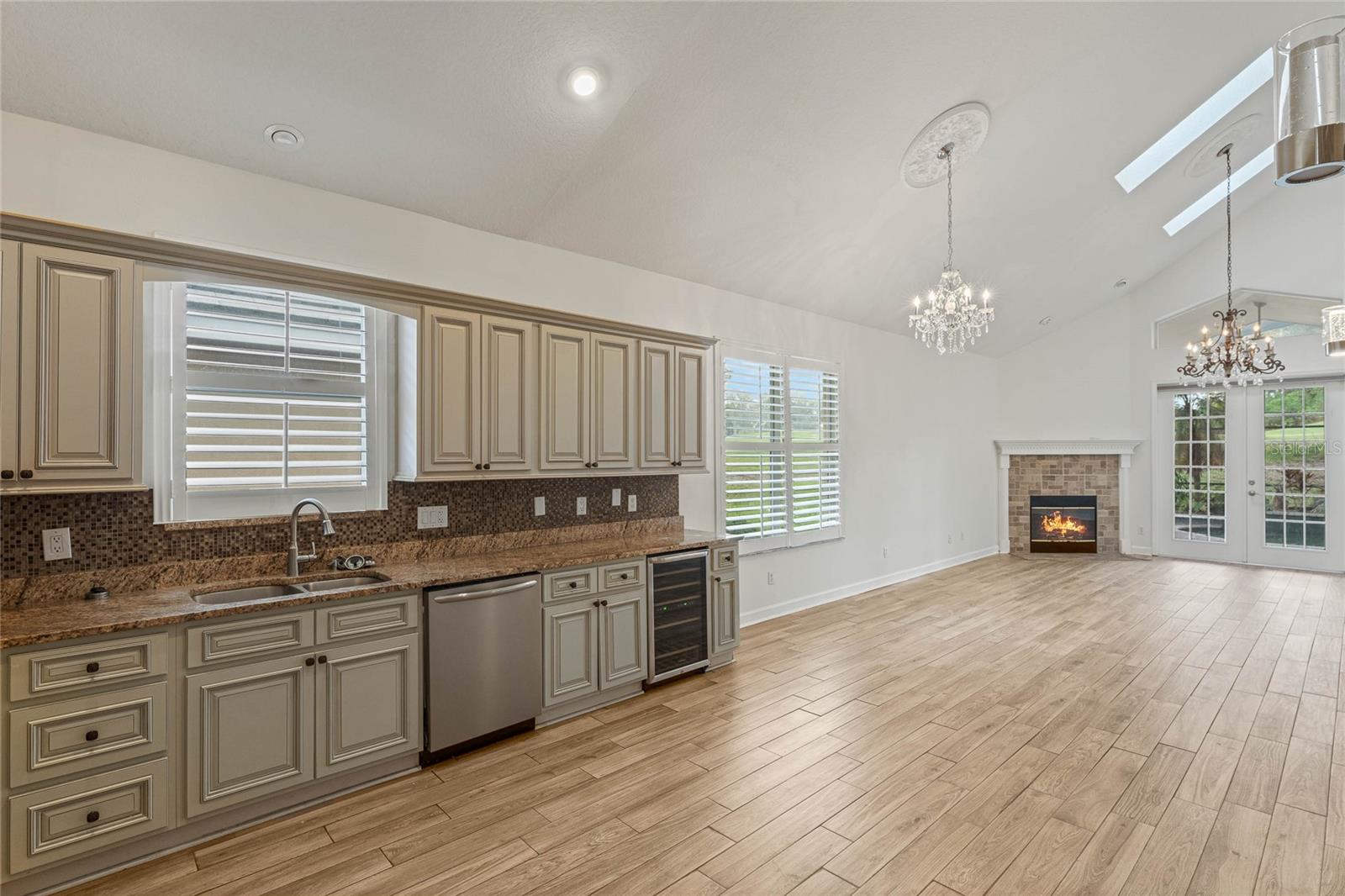 Image 4 of 15 For 7284 Hawksnest Boulevard