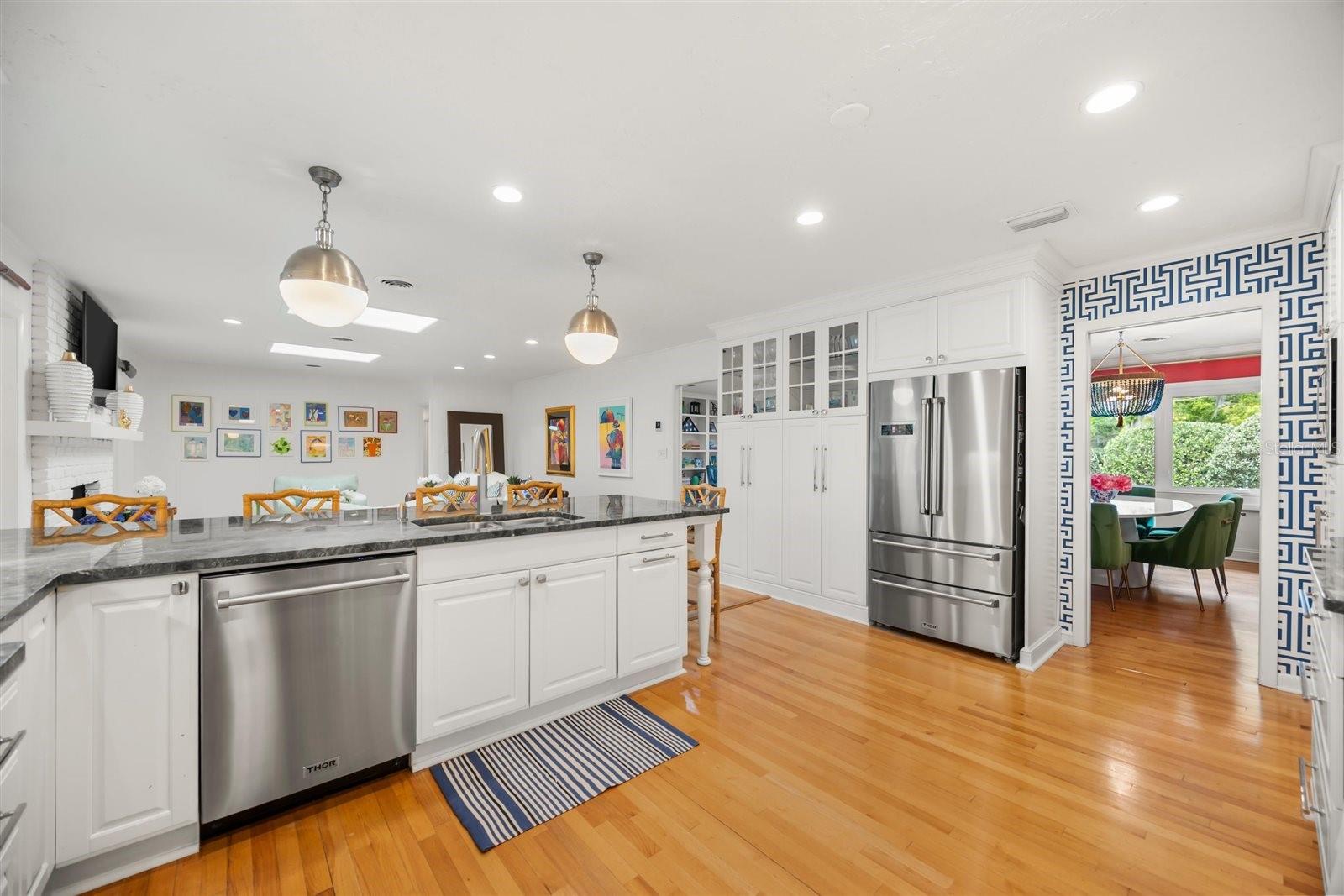 Listing photo id 10 for 800 Juanita Rael