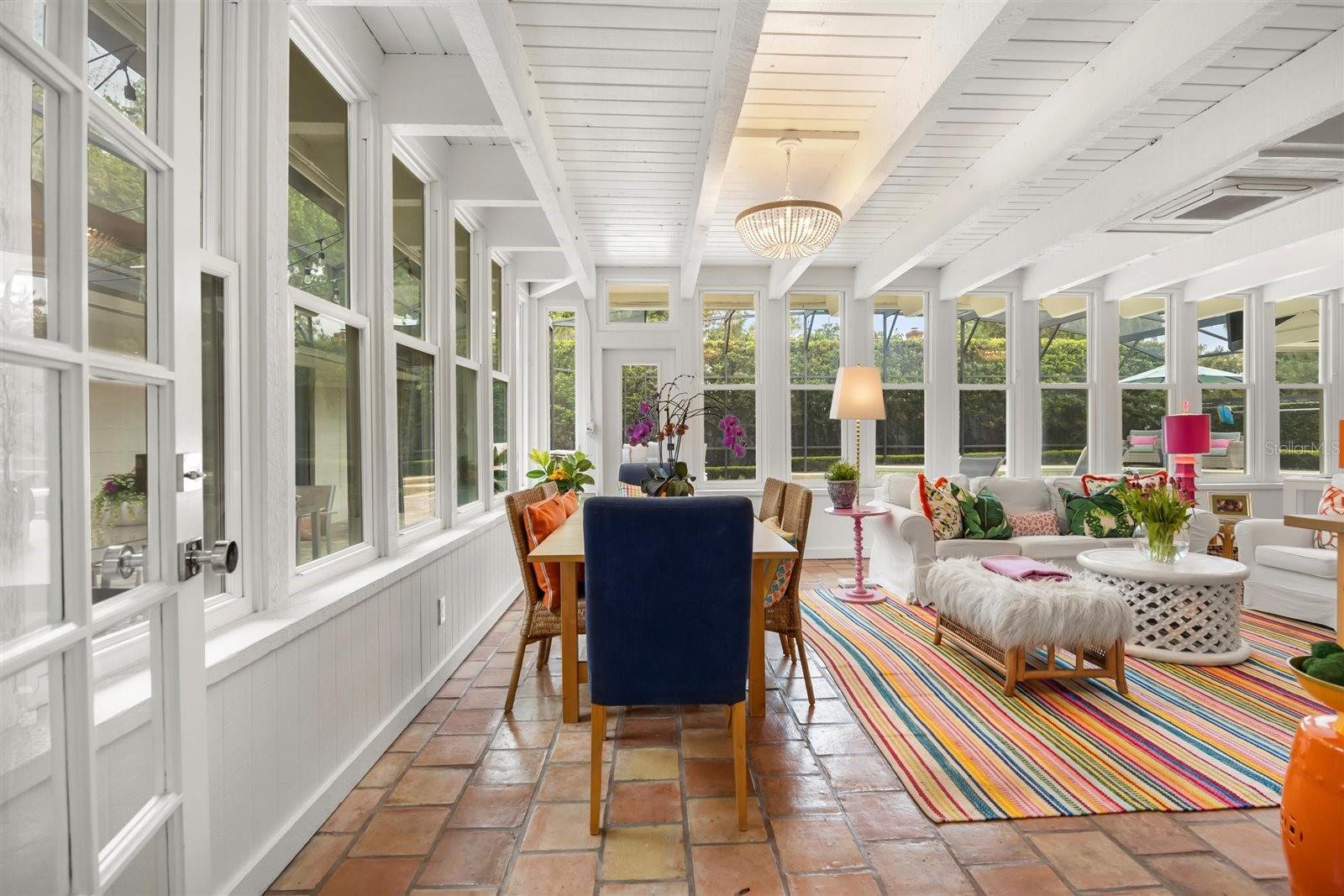 Listing photo id 15 for 800 Juanita Rael