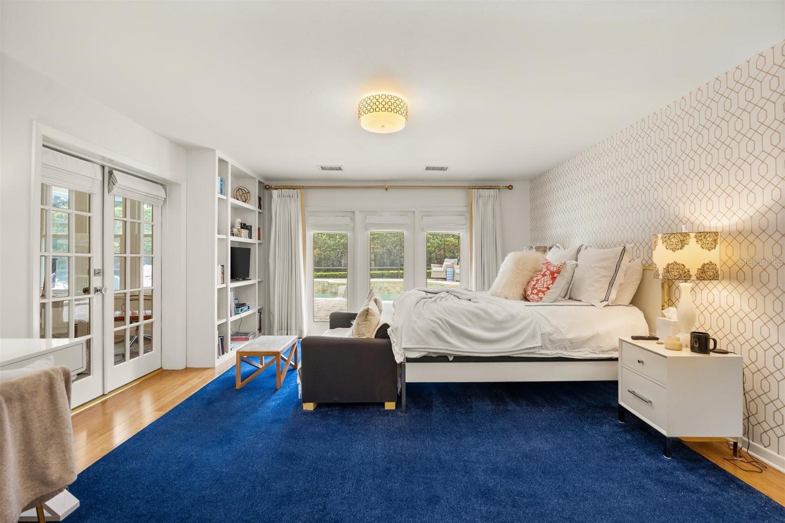 Listing photo id 24 for 800 Juanita Rael