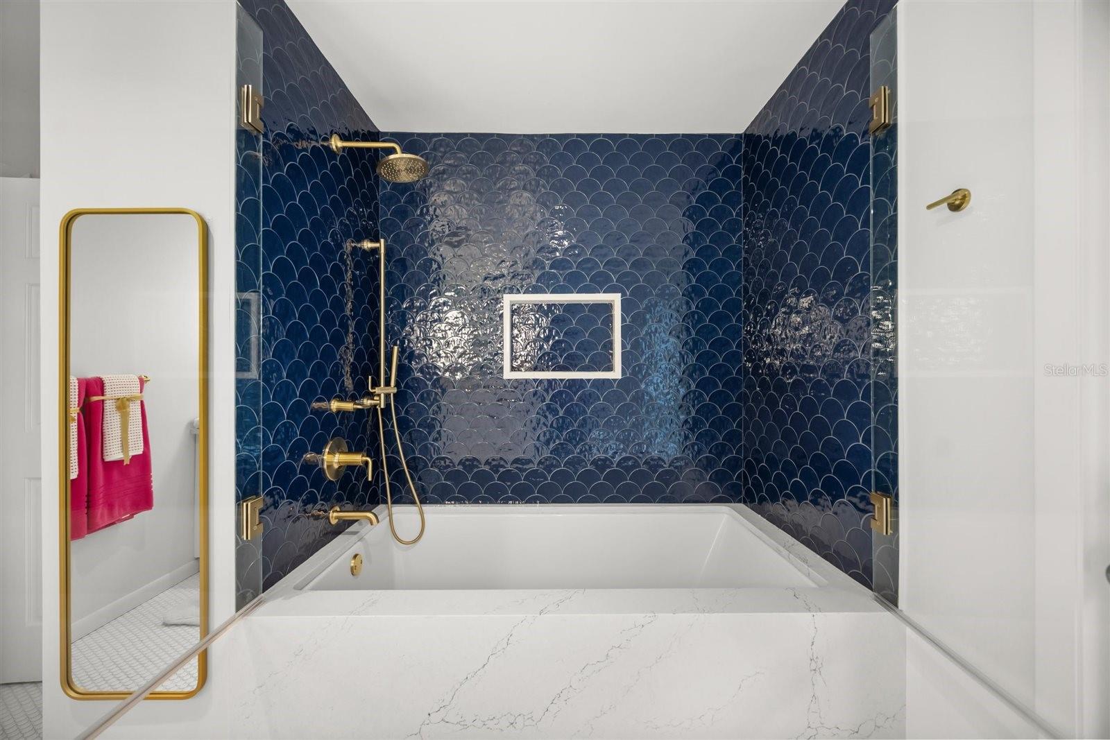 Listing photo id 25 for 800 Juanita Rael