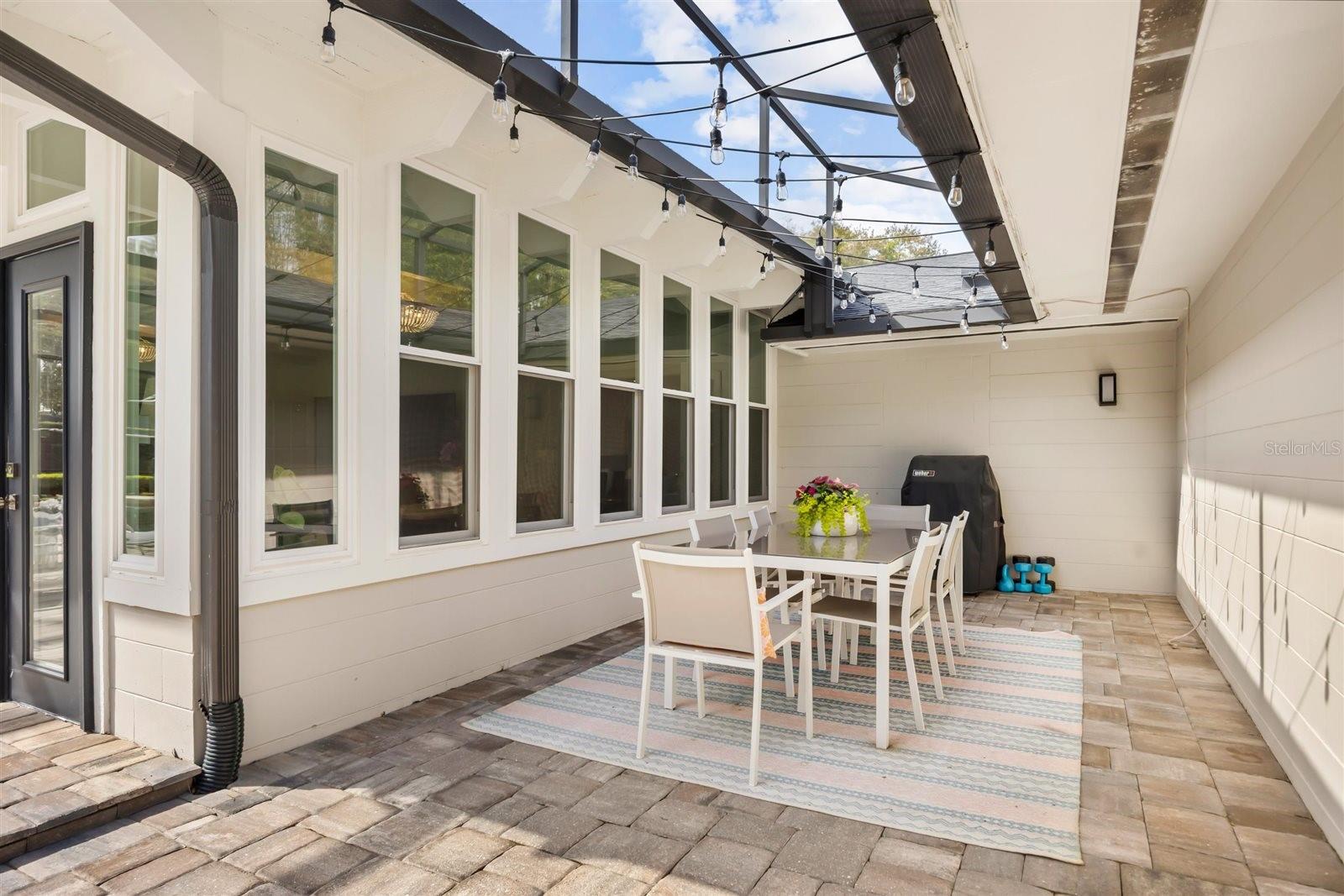 Listing photo id 31 for 800 Juanita Rael