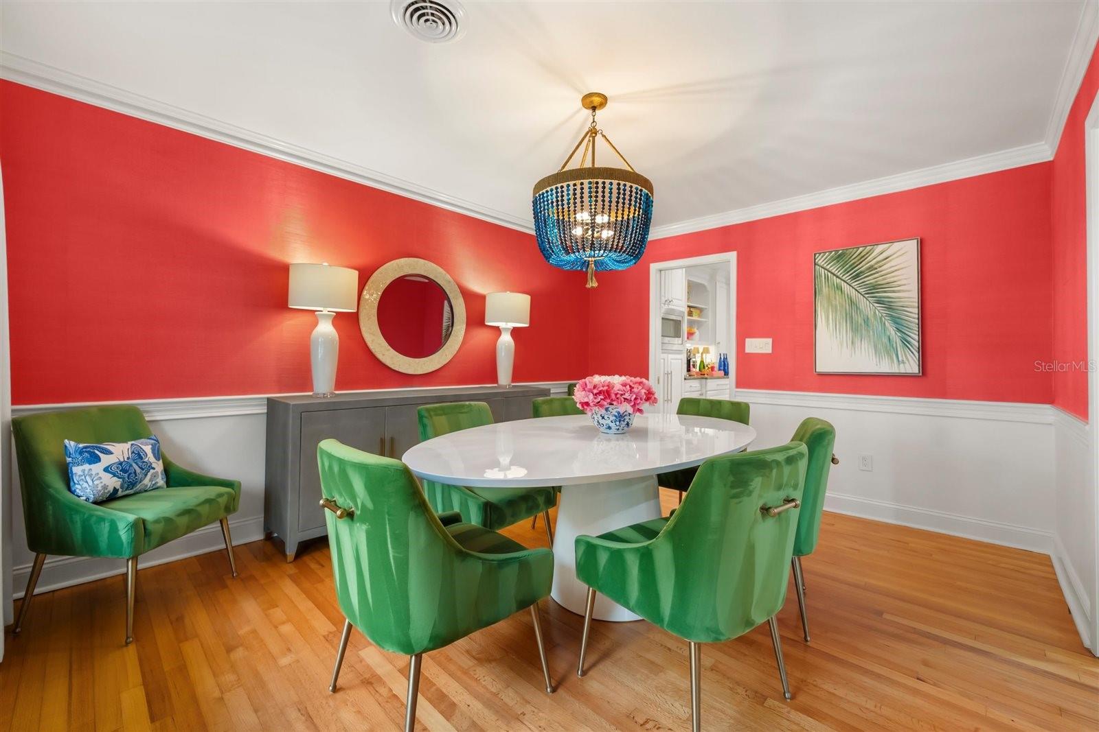 Listing photo id 6 for 800 Juanita Rael