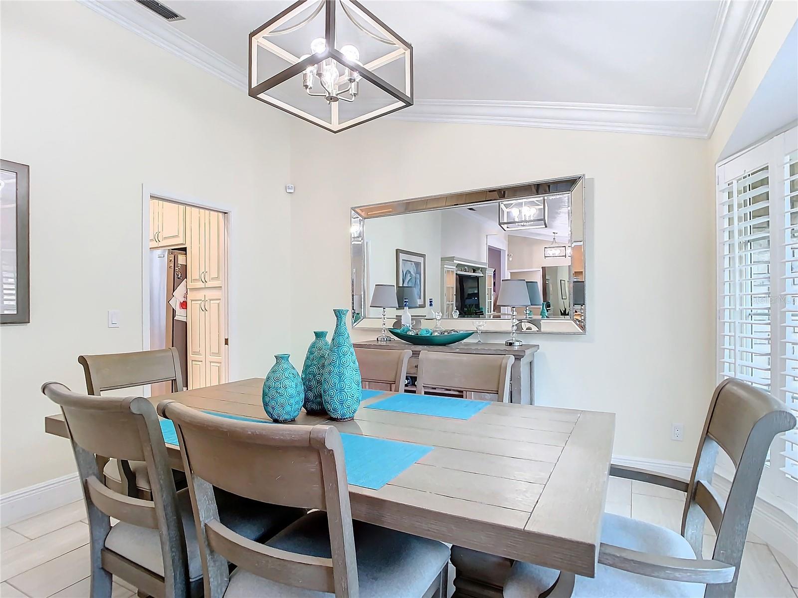 Image 12 of 93 For 8707 Fernwicke Court