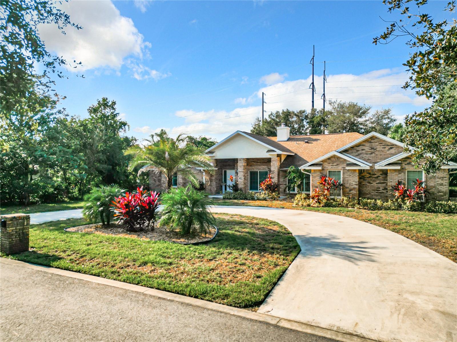 Image 3 of 93 For 8707 Fernwicke Court