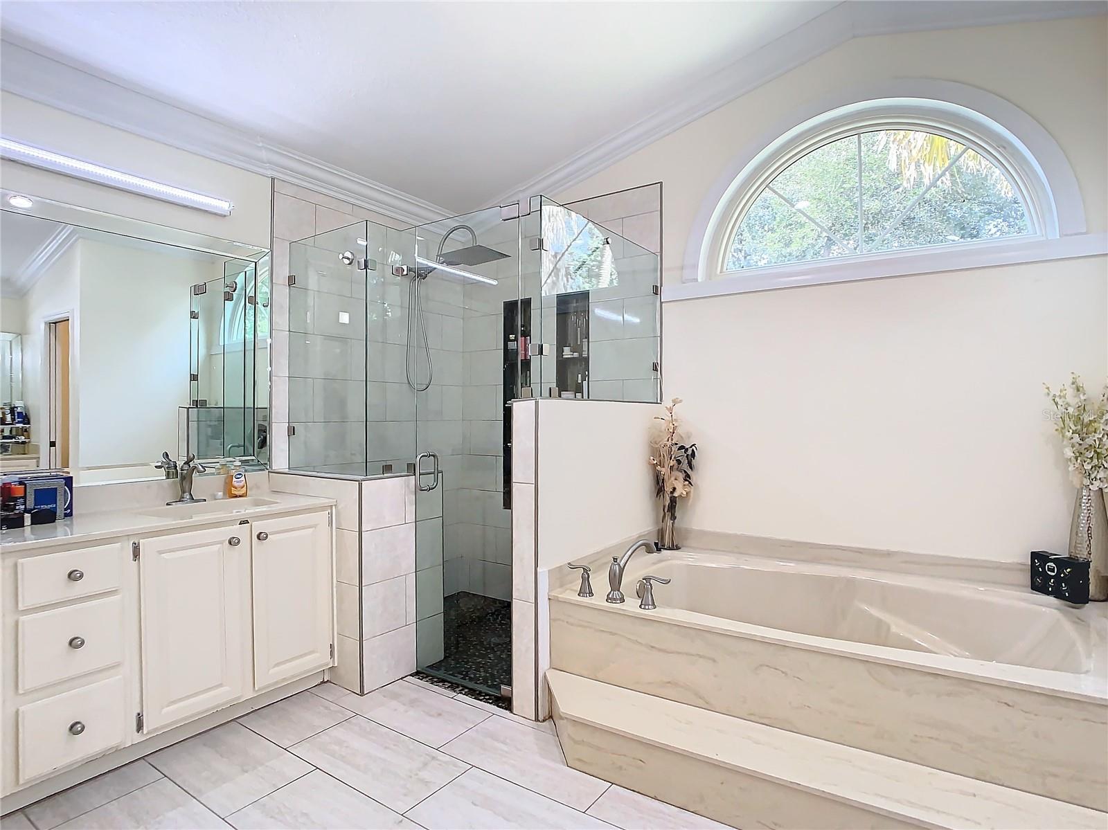 Image 39 of 93 For 8707 Fernwicke Court