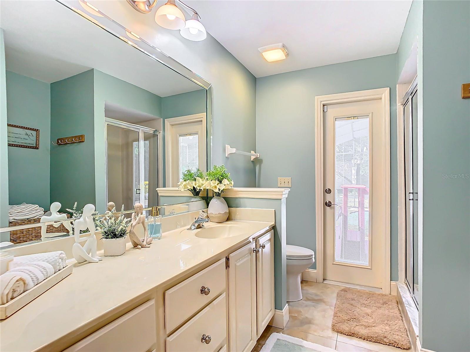 Image 48 of 93 For 8707 Fernwicke Court