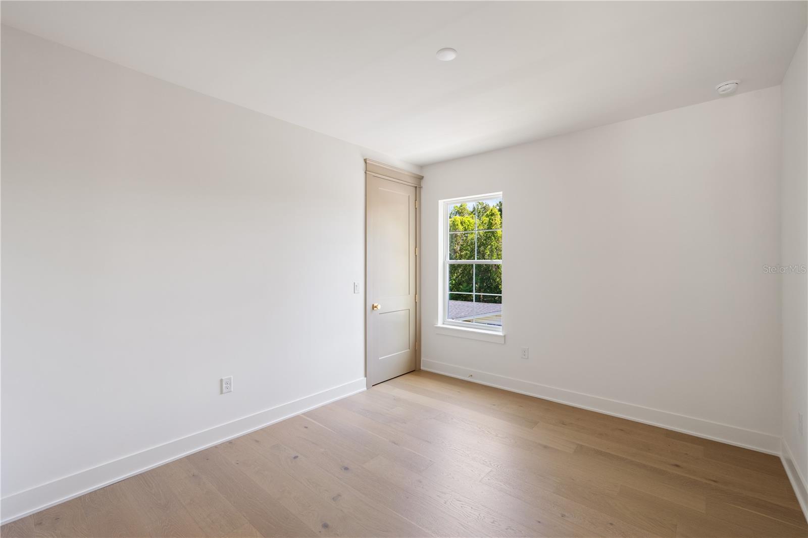 Image 26 of 38 For 1807 Magnolia Avenue