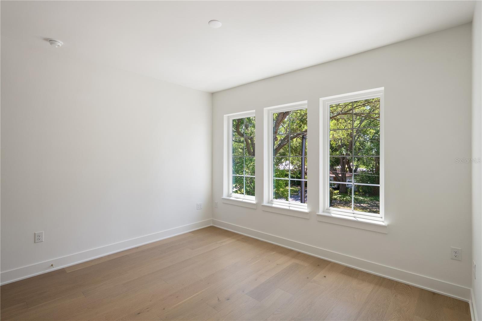 Image 29 of 38 For 1807 Magnolia Avenue