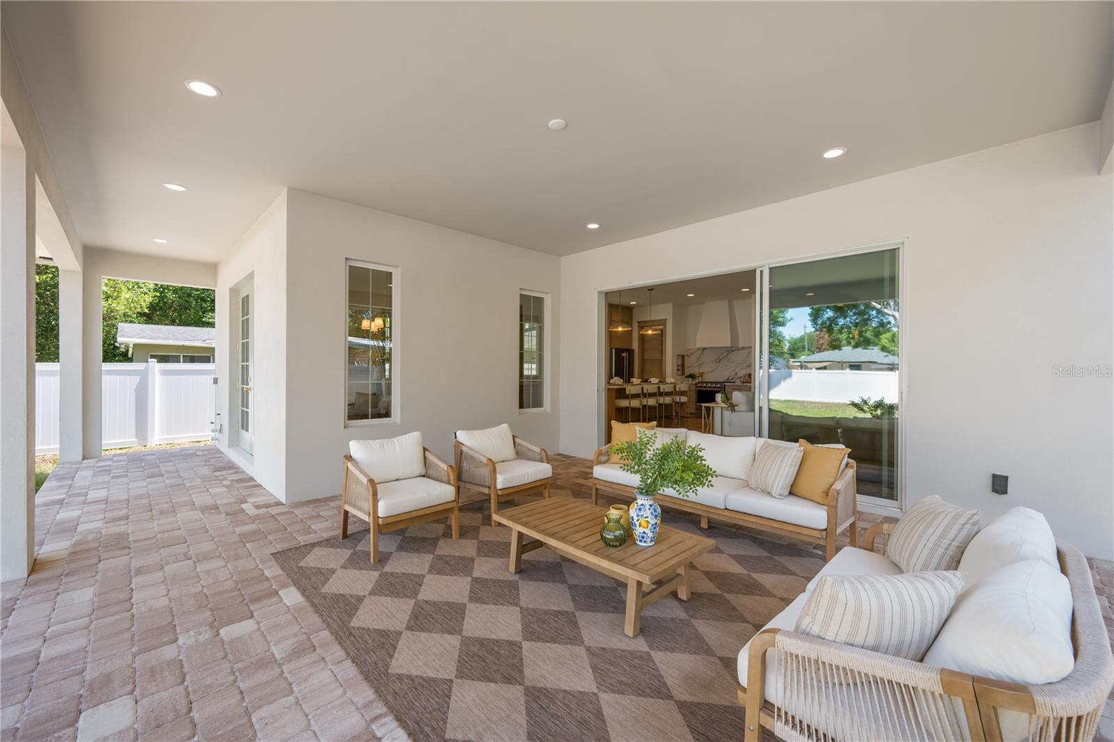 Image 31 of 38 For 1807 Magnolia Avenue