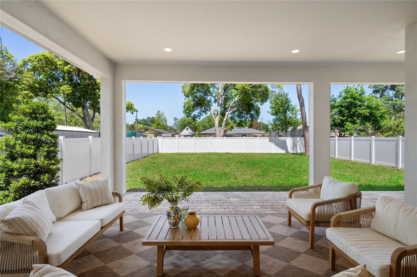 Image 32 of 38 For 1807 Magnolia Avenue