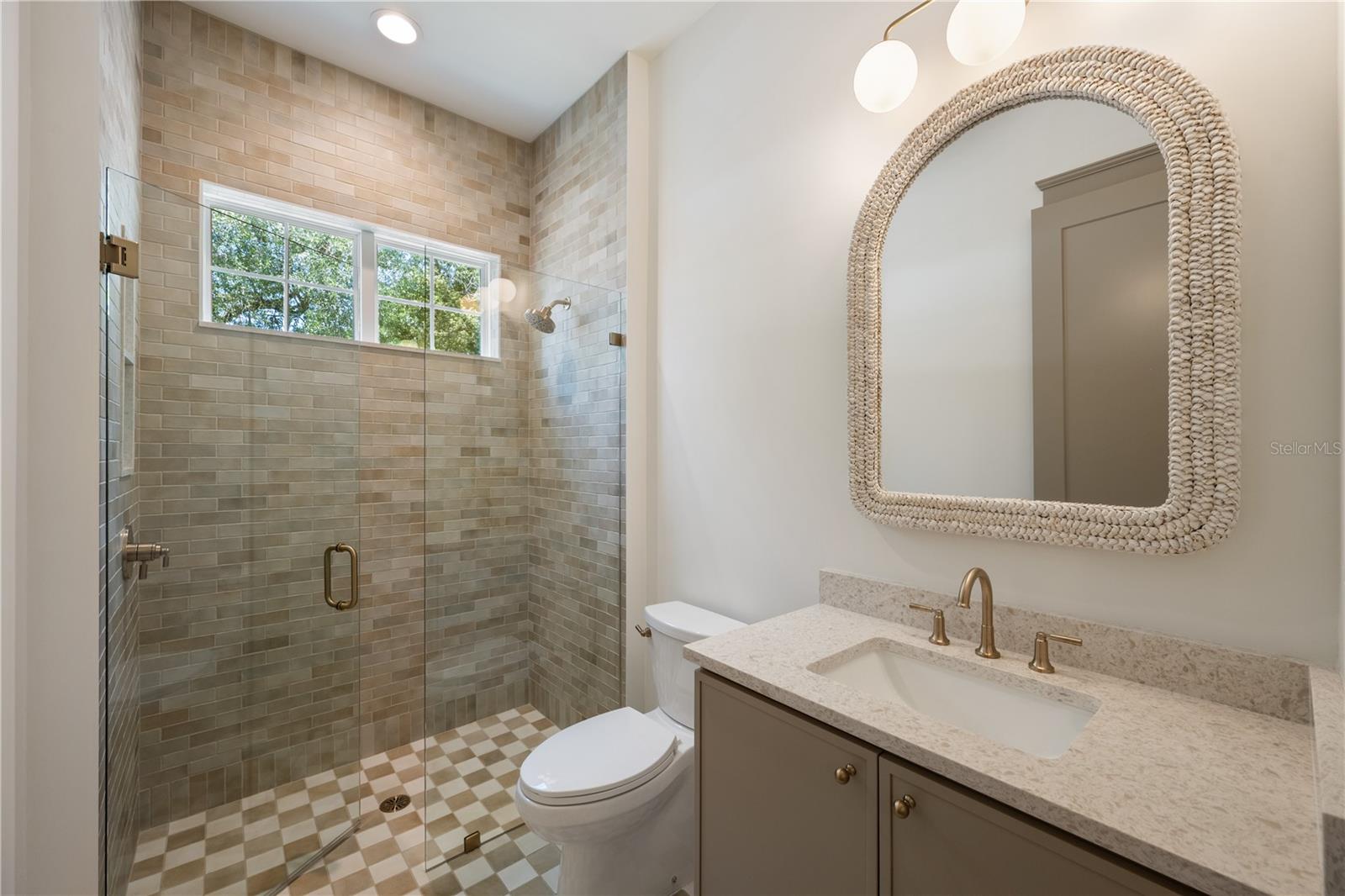 Image 8 of 38 For 1807 Magnolia Avenue