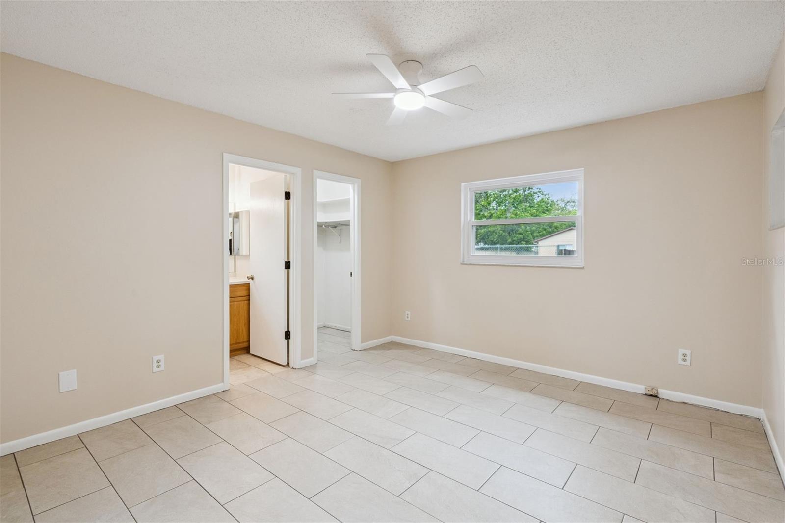 Listing photo id 9 for 2612 Martz Court