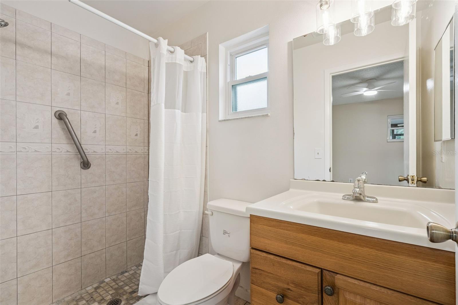 Listing photo id 10 for 2612 Martz Court