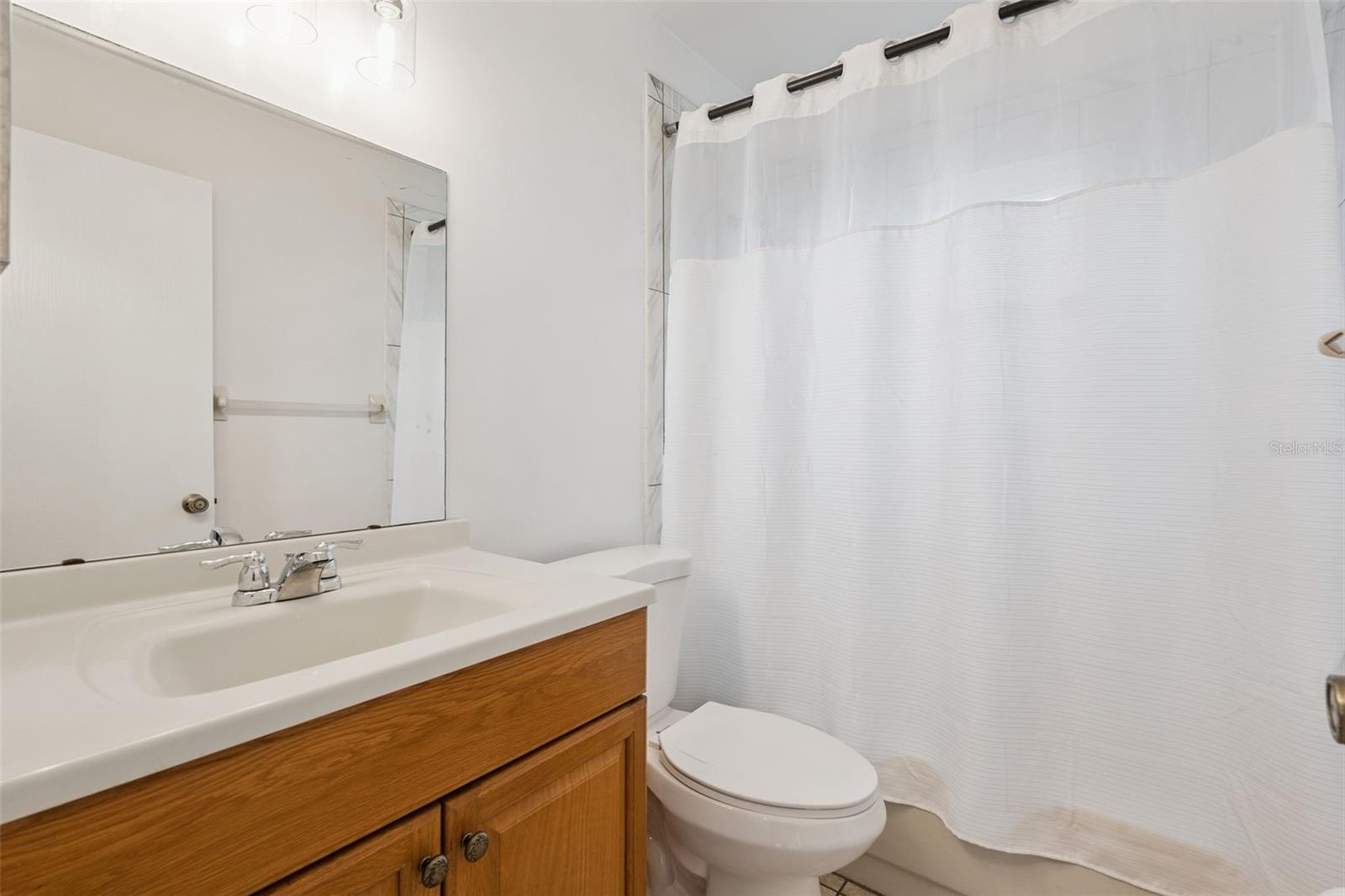 Listing photo id 14 for 2612 Martz Court