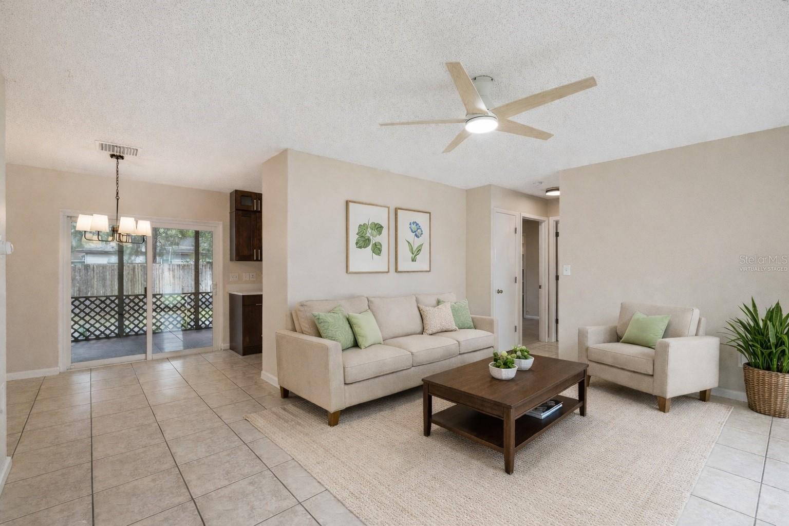 Listing photo id 0 for 2612 Martz Court