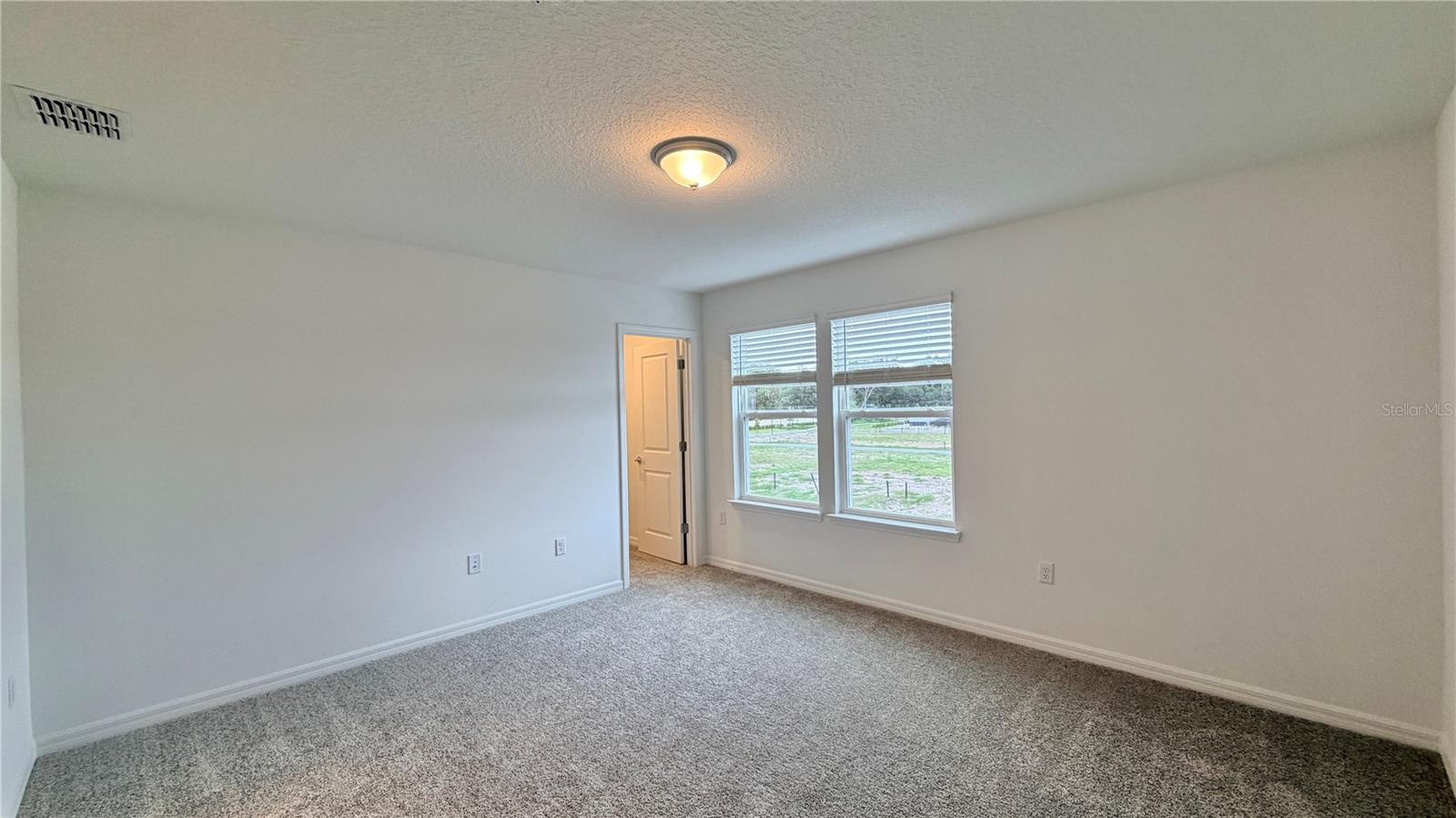 Image 18 of 29 For 11523 Harborview Street