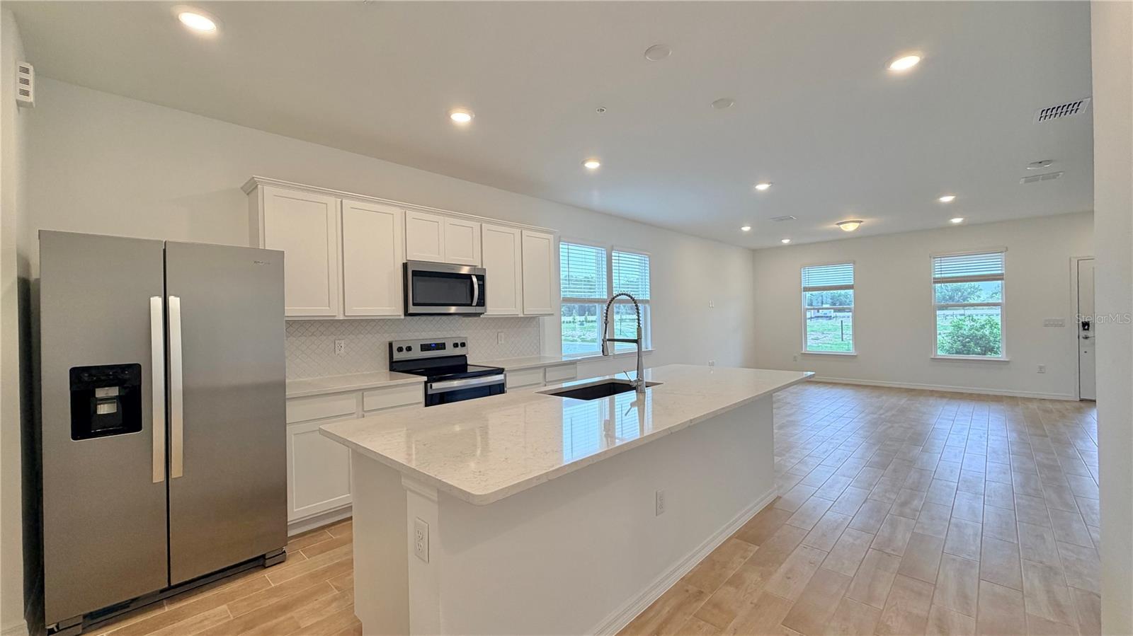 Image 7 of 29 For 11523 Harborview Street