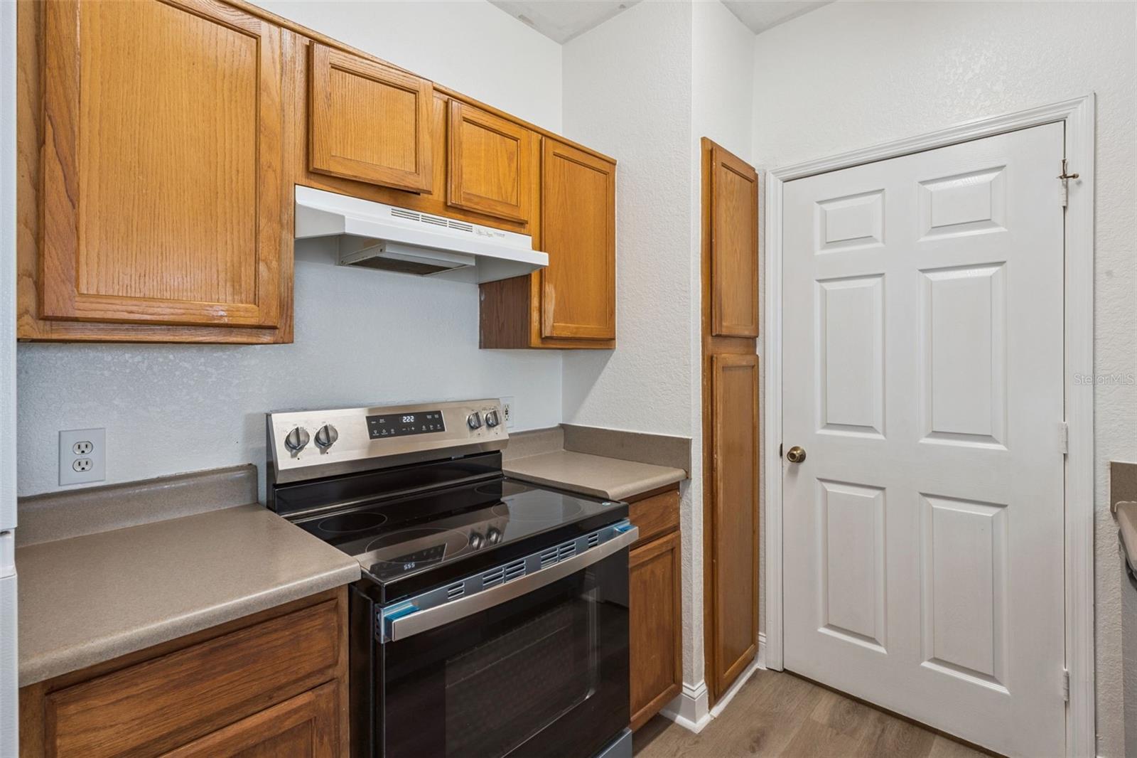 Image 12 of 34 For 3702 Palm Desert Lane 5428