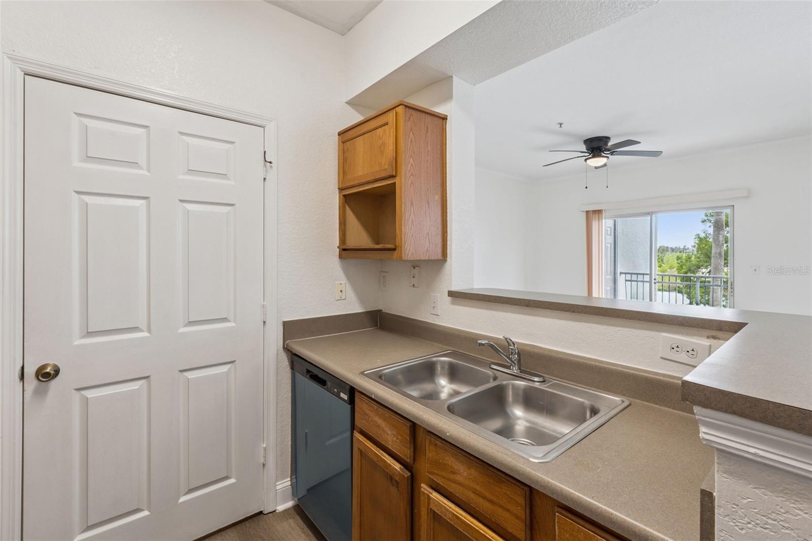 Image 13 of 34 For 3702 Palm Desert Lane 5428