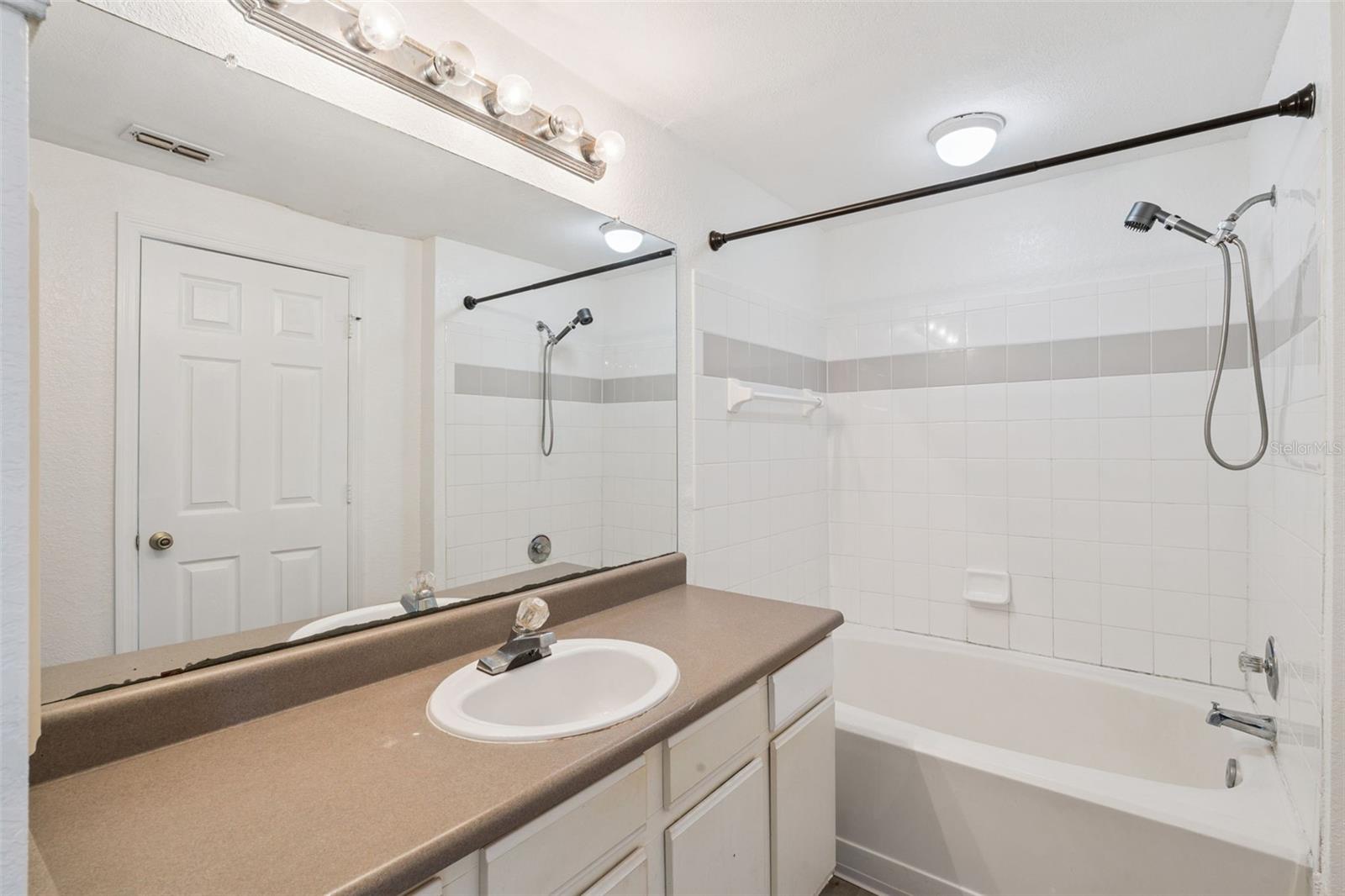 Image 19 of 34 For 3702 Palm Desert Lane 5428