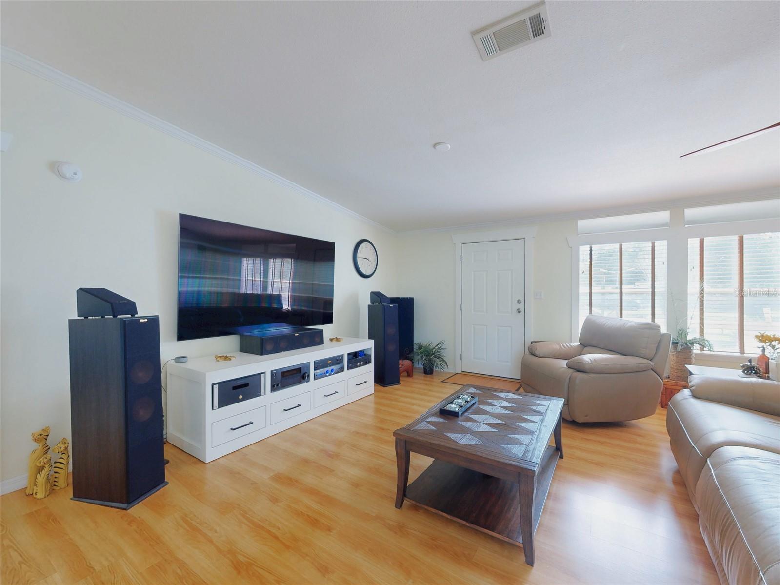 Image 3 of 80 For 14437 Liberty Street