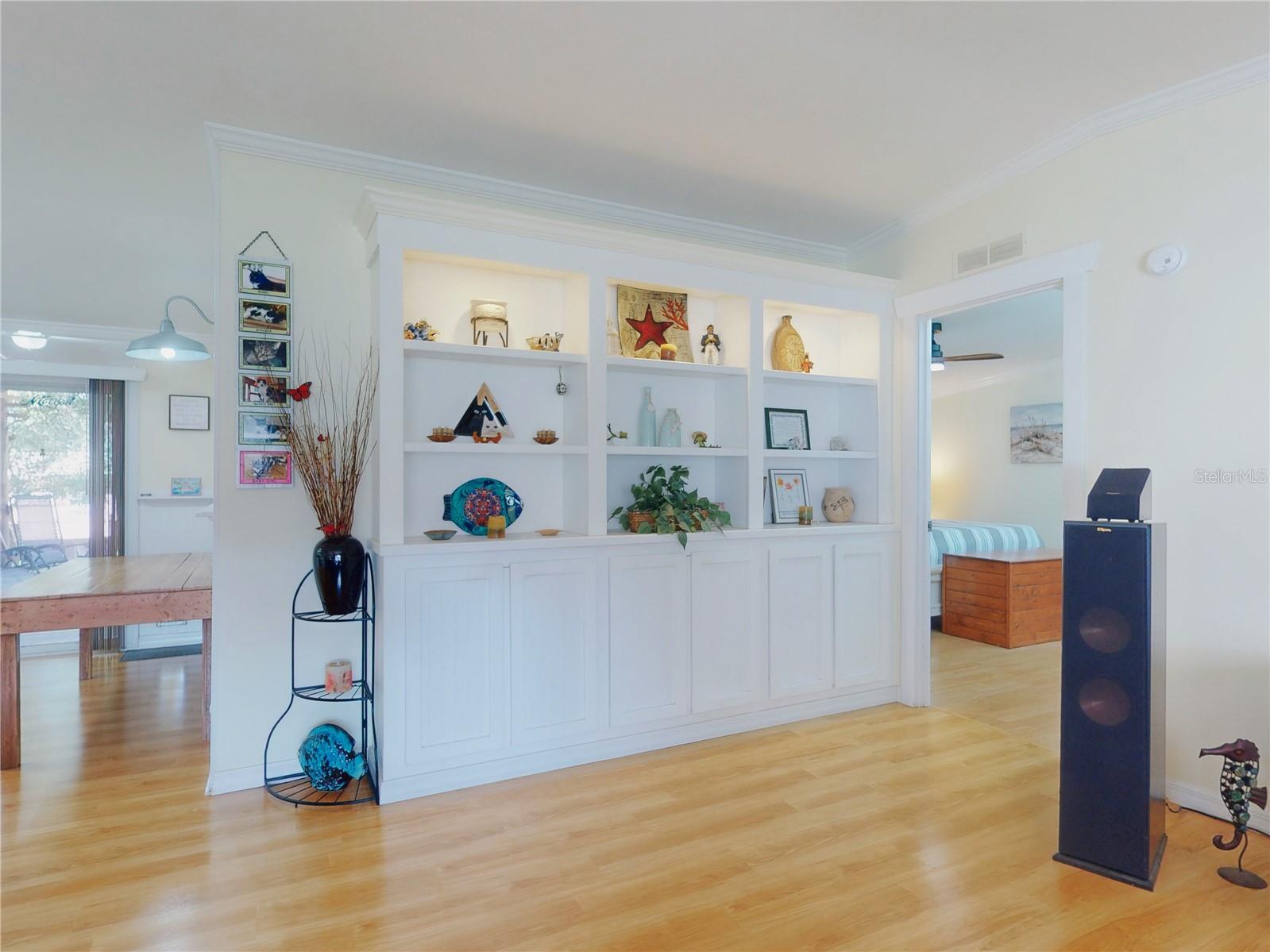 Image 6 of 80 For 14437 Liberty Street