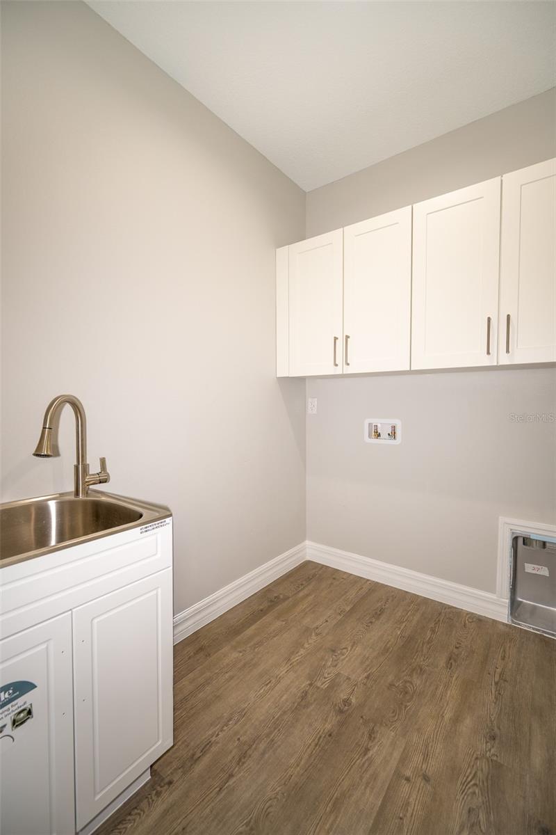 Image 19 of 51 For 2390 9th Ave