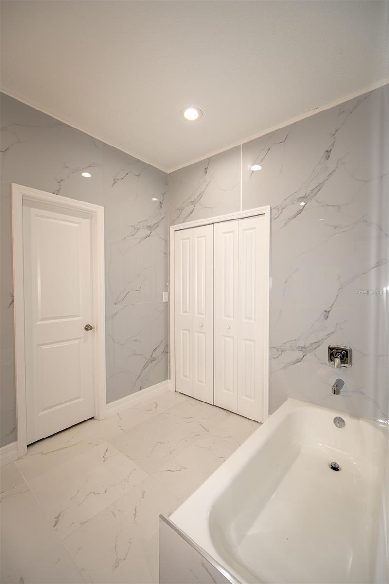 Image 23 of 51 For 2390 9th Ave