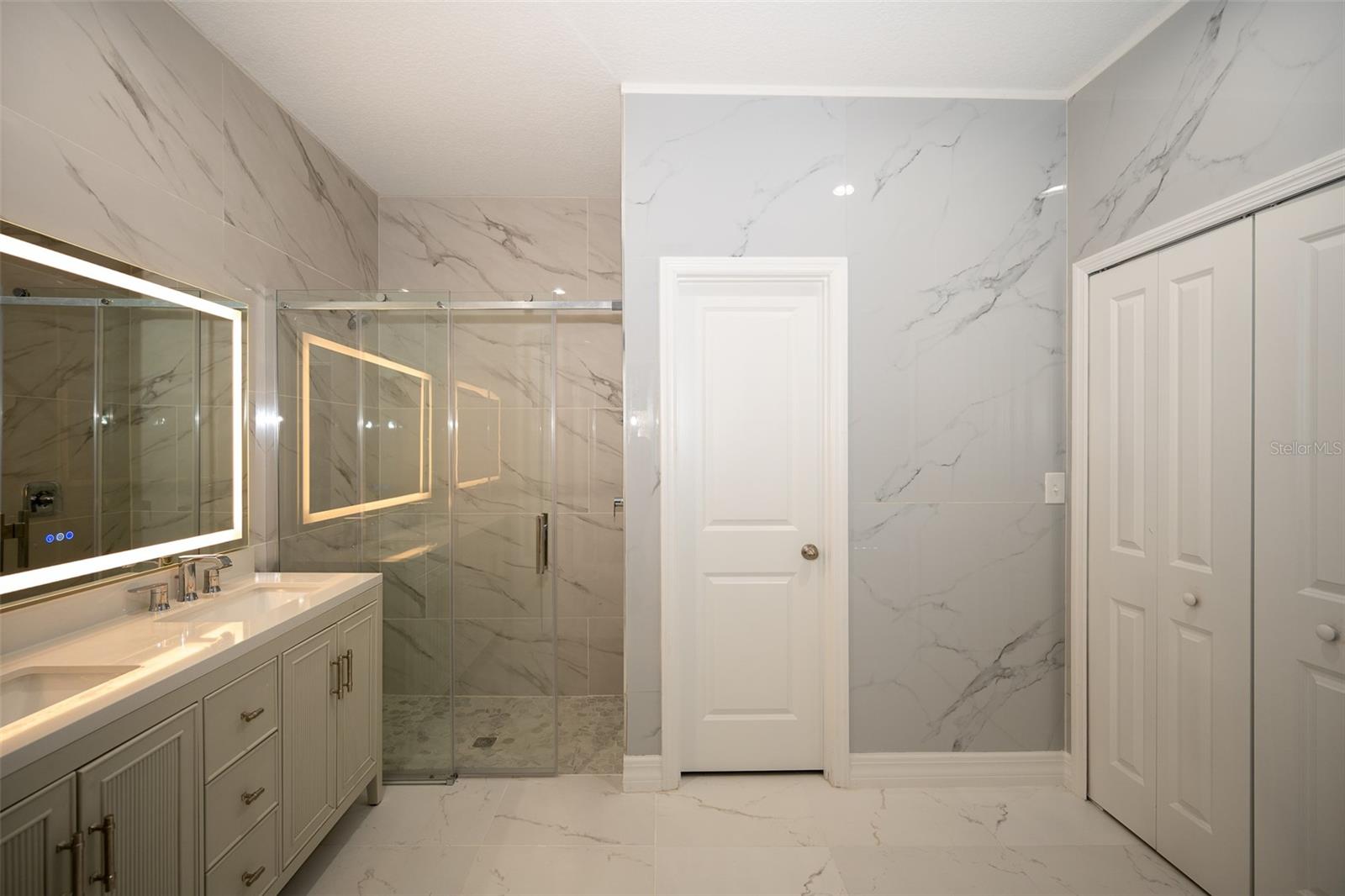 Image 27 of 51 For 2390 9th Ave