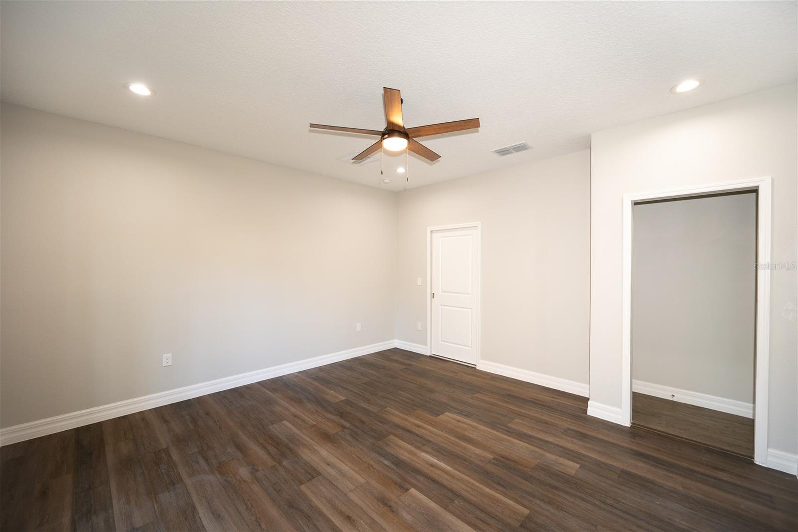 Image 33 of 51 For 2390 9th Ave