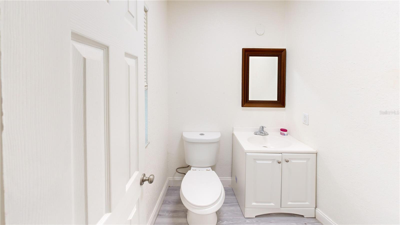 Image 19 of 23 For 4900 Elese Street