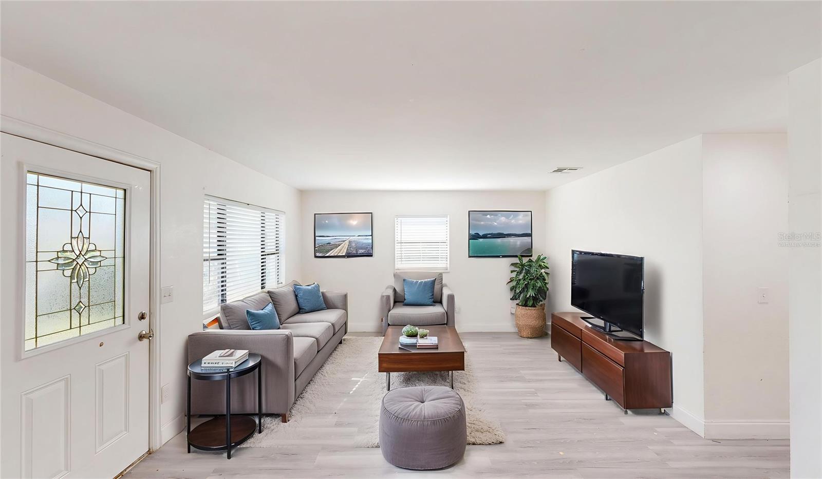 Image 8 of 23 For 4900 Elese Street