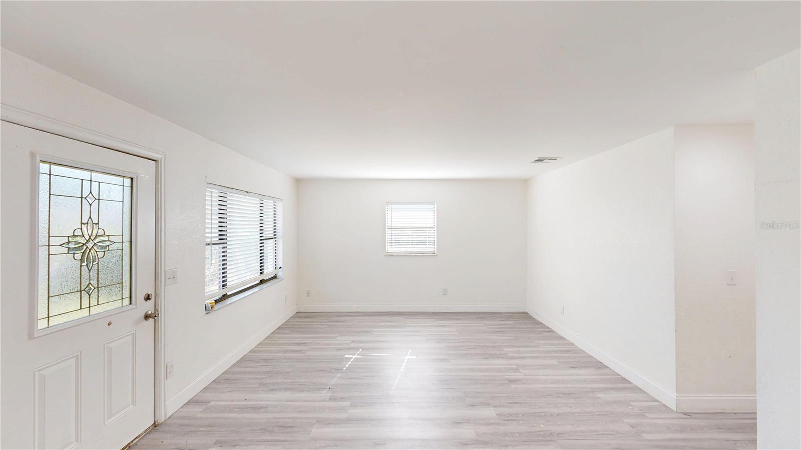 Image 9 of 23 For 4900 Elese Street