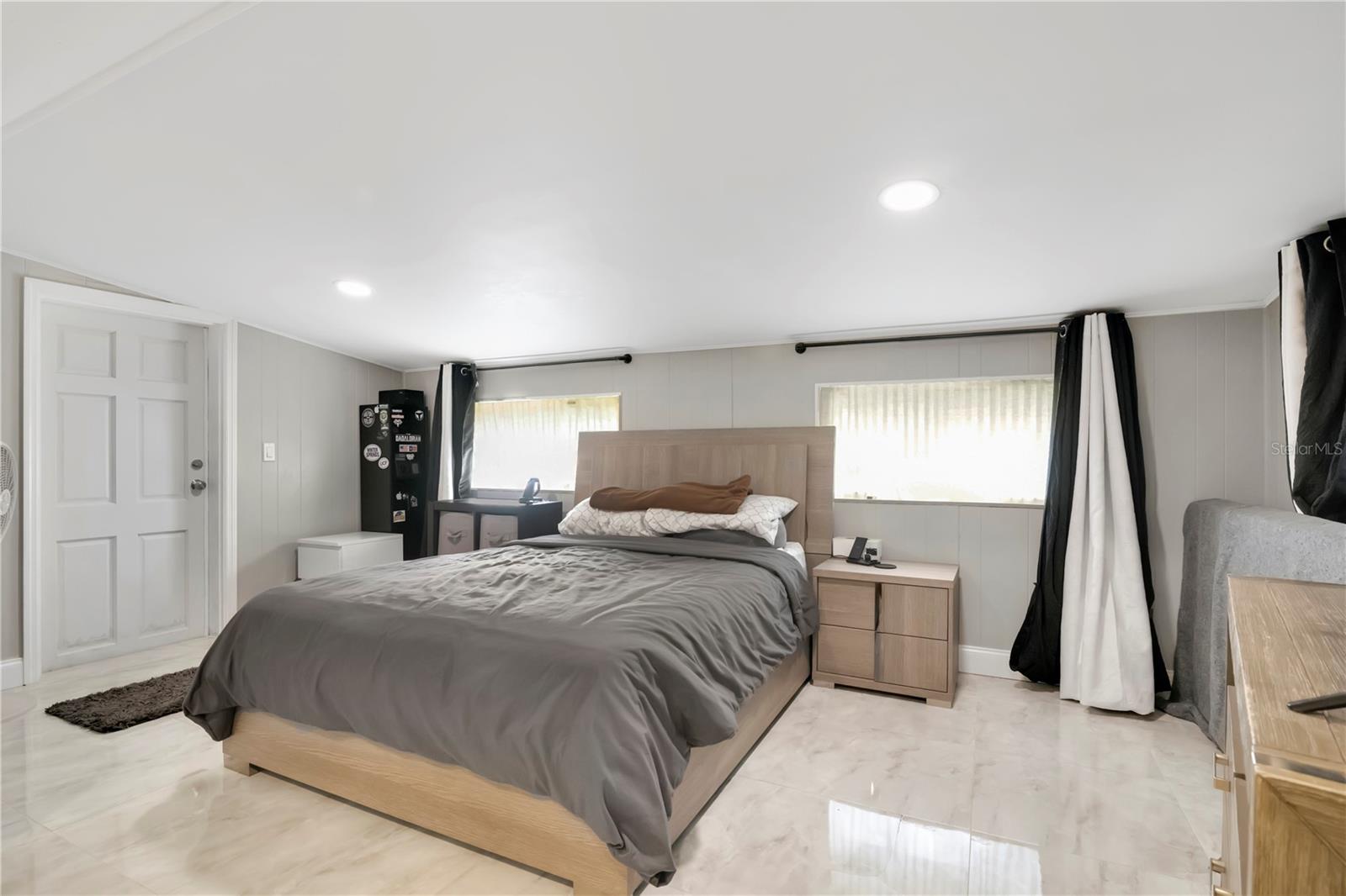 Image 5 of 23 For 9727 Bear Lake Road