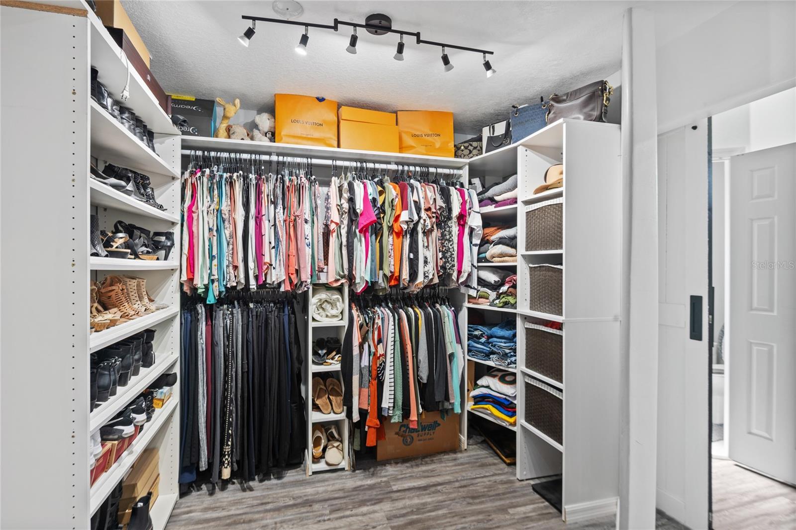 Image 11 of 38 For 14126 Greater Pines Boulevard