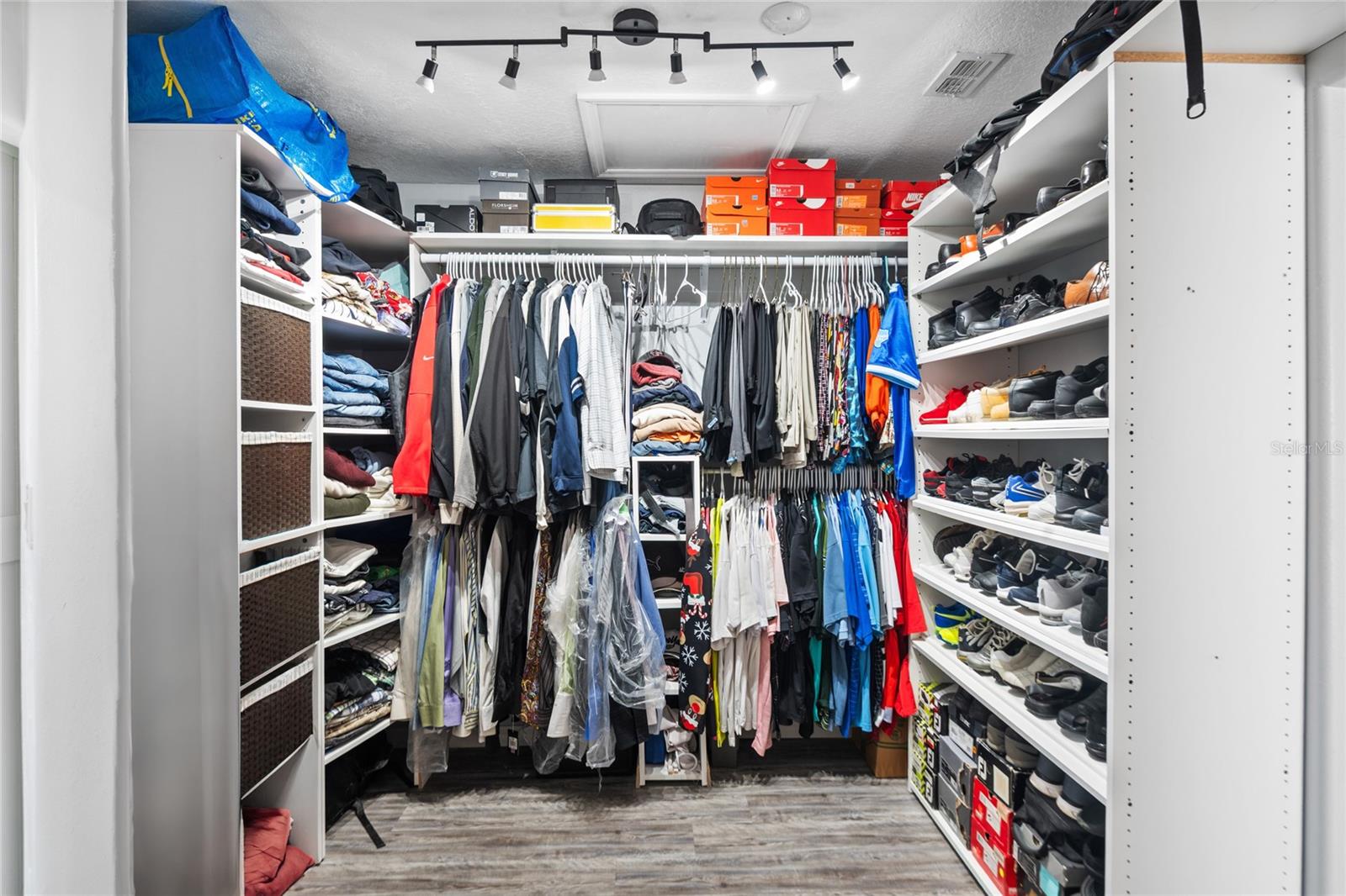 Image 12 of 38 For 14126 Greater Pines Boulevard