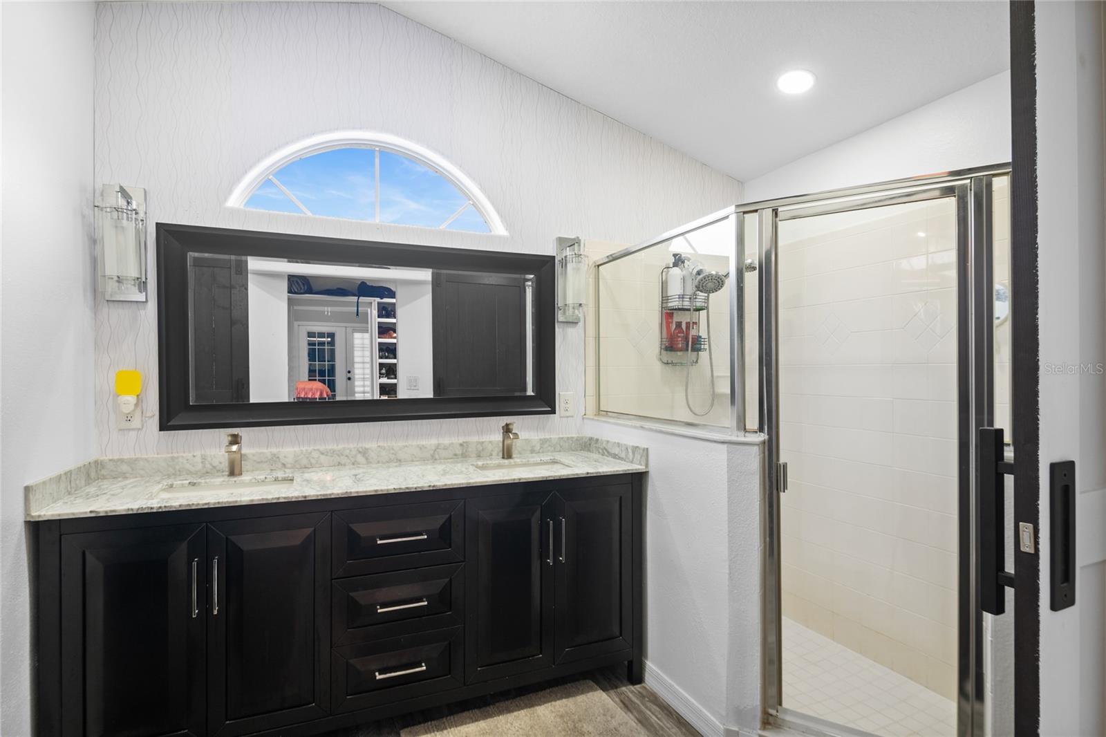 Image 14 of 38 For 14126 Greater Pines Boulevard