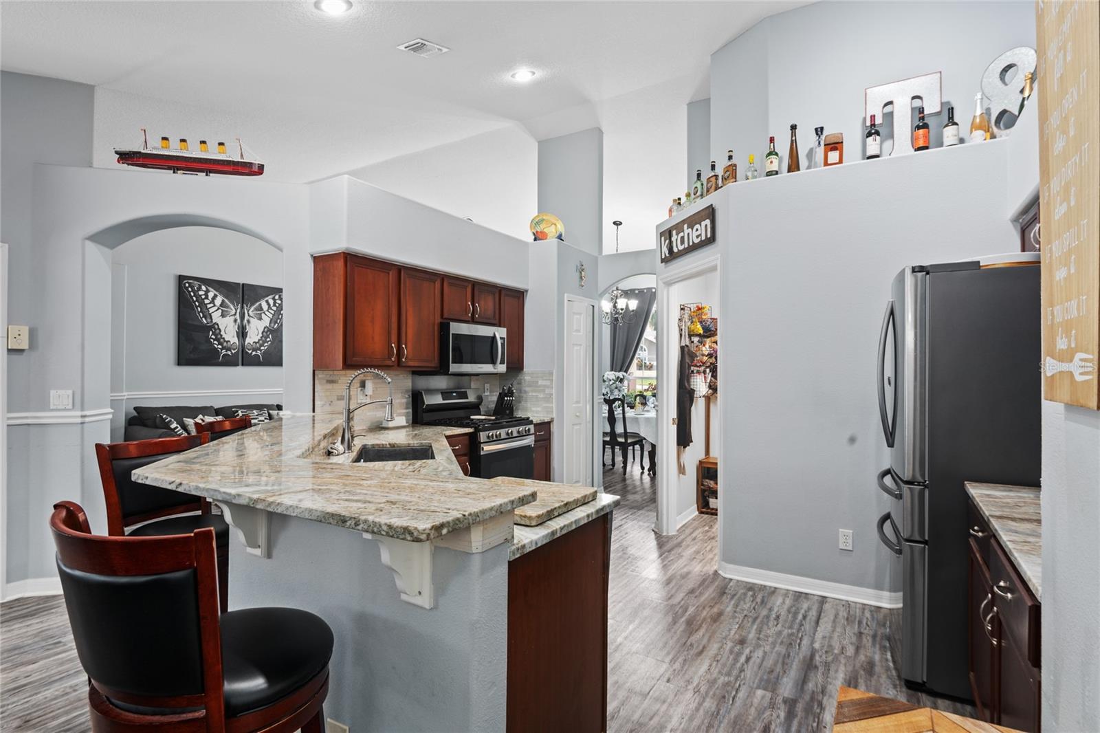 Image 21 of 38 For 14126 Greater Pines Boulevard