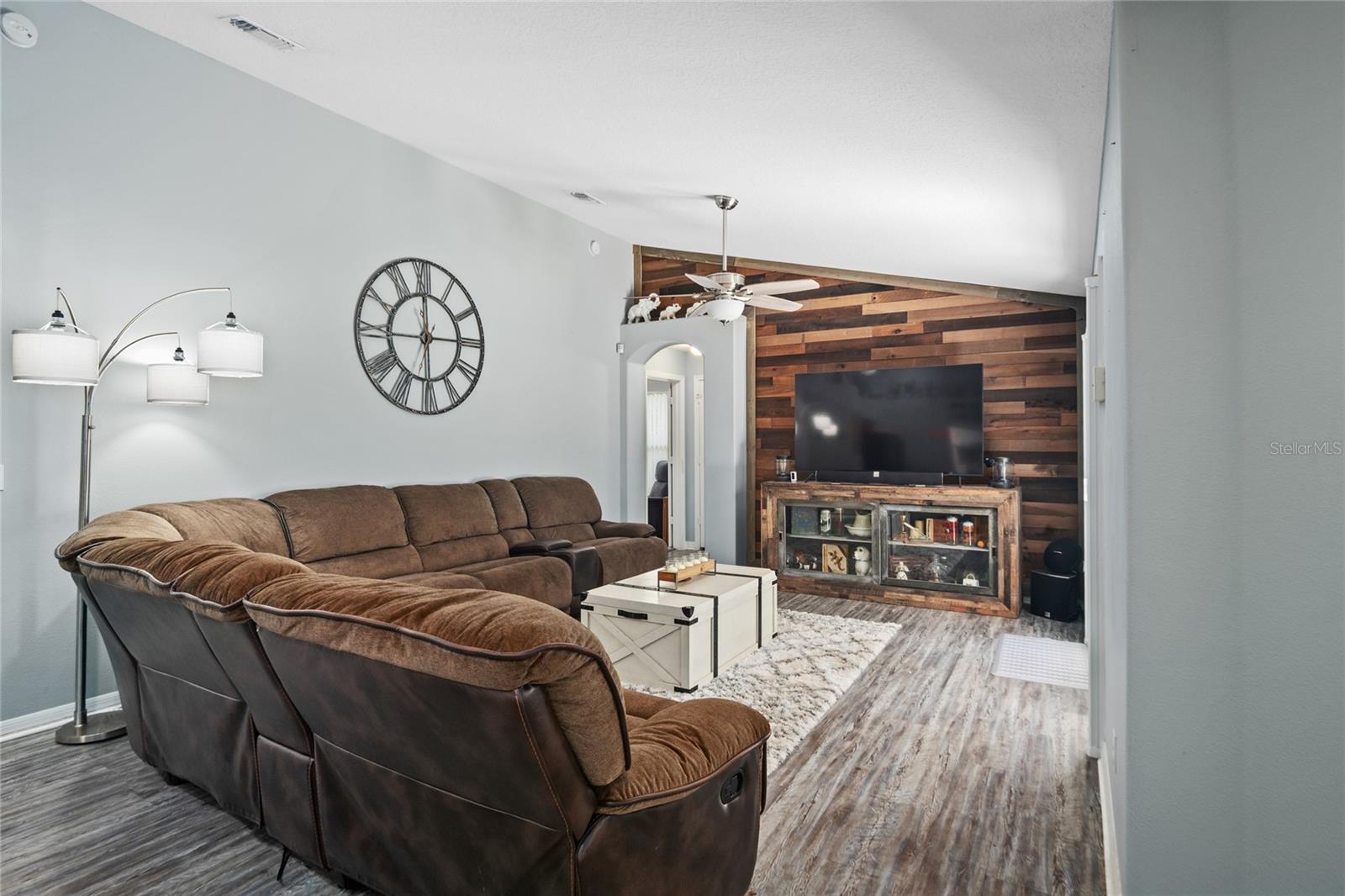 Image 24 of 38 For 14126 Greater Pines Boulevard