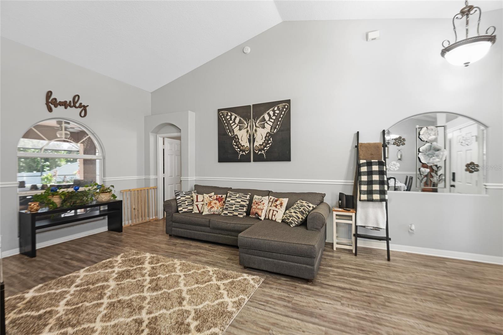 Image 6 of 38 For 14126 Greater Pines Boulevard