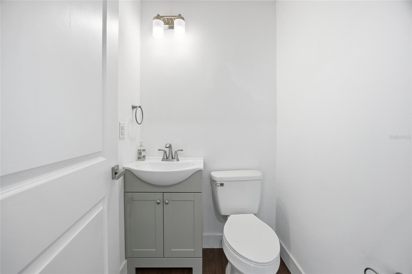 Image 13 of 23 For 100 Dewey Street