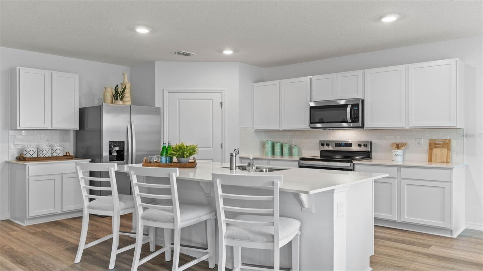 Image 6 of 61 For 3024 Grey Moss Drive