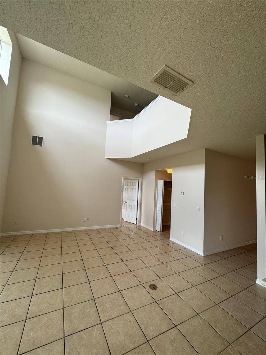 Image 13 of 37 For 14013 Budworth Circle