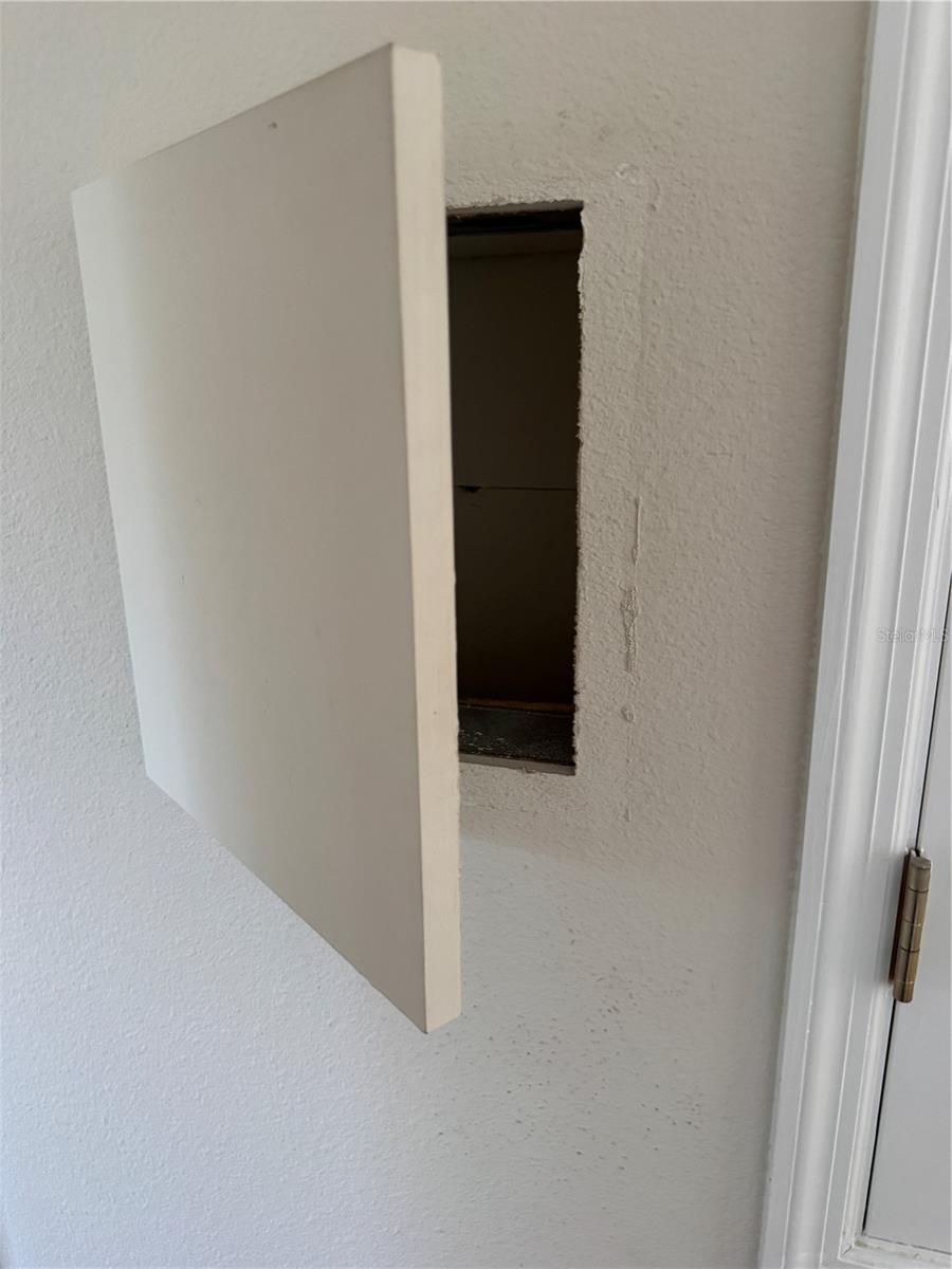 Image 21 of 37 For 14013 Budworth Circle