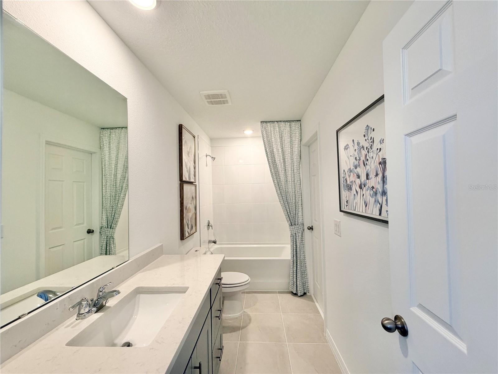 Image 32 of 39 For 4536 Burrowing Owl Loop