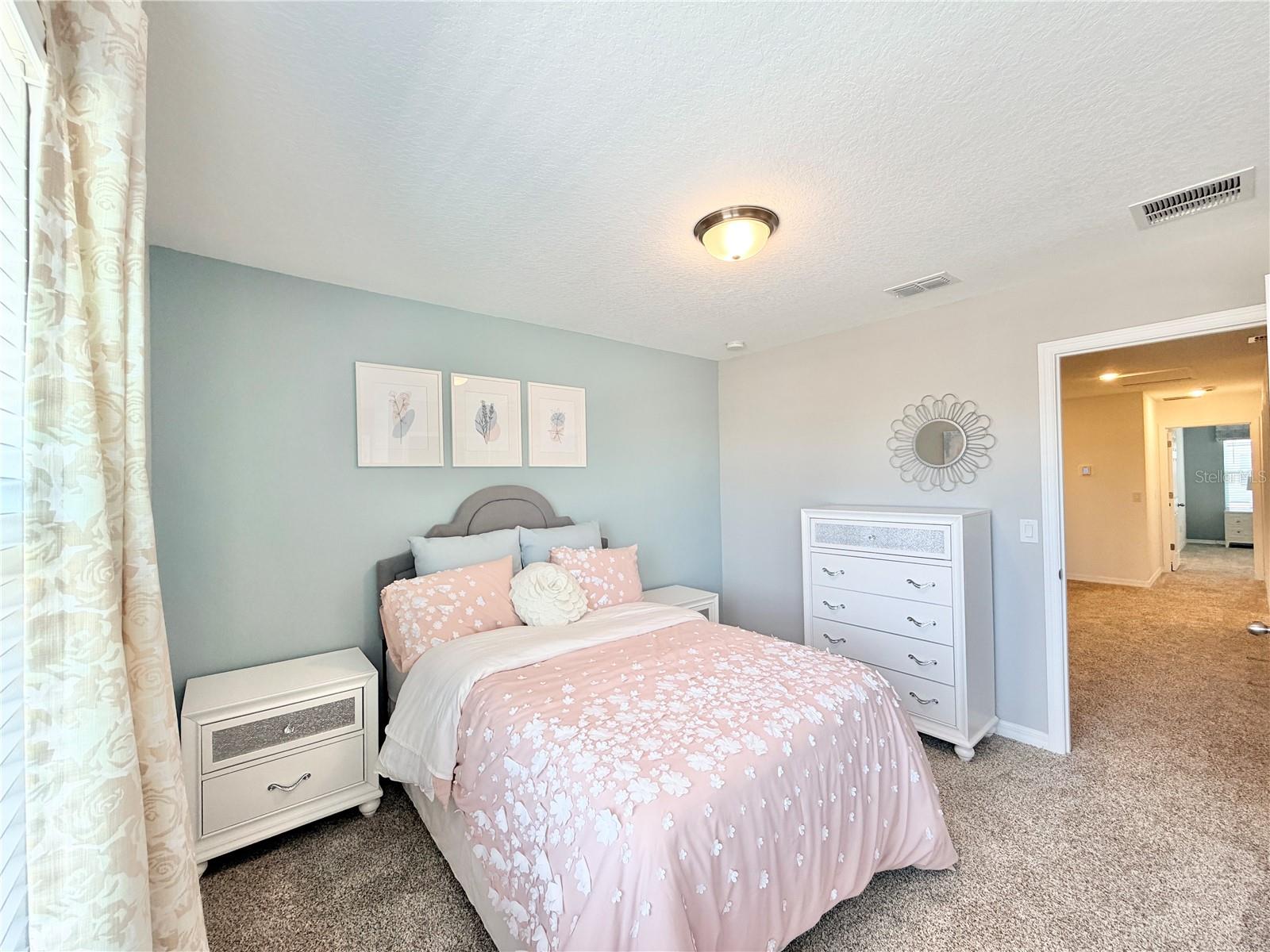 Image 34 of 39 For 4536 Burrowing Owl Loop