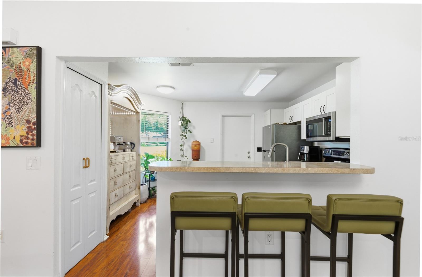 Image 6 of 27 For 328 Bayside Avenue